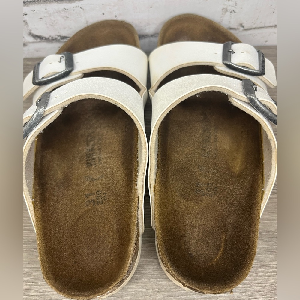 Youth Birkenstock White Arizonas - Size 13 (31) - Picture 2 of 5